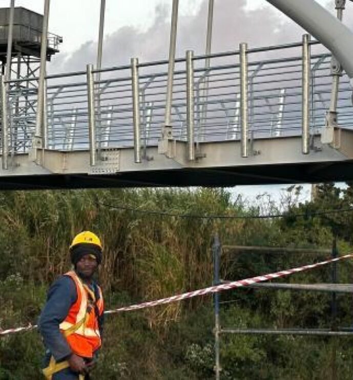 Water pipeline installation